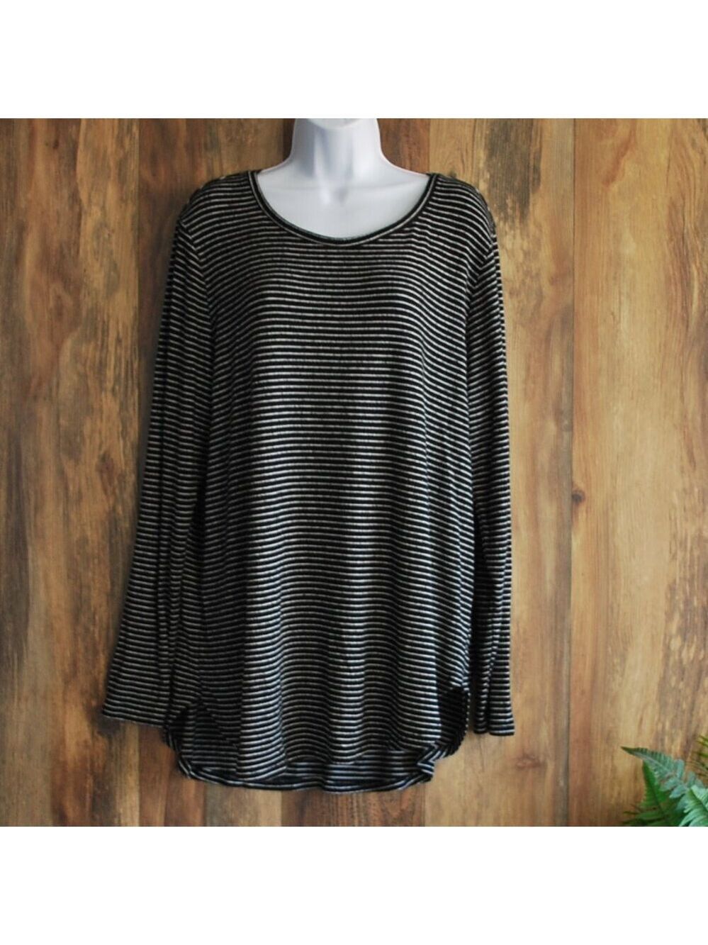 Old Navy Plus Size Wide Neck Sweater Black/White Stripe xxl